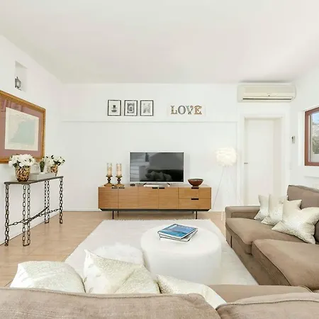 Rent This Luxury With Private Pool, Ibiza 1059 Willa Santa Eularia des Riu